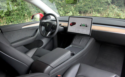 Rahat Seyahat: Tesla Model Y'nizde Hız Sabitleyiciyi Nasıl Kurarsınız