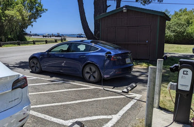 Verimli Şarj Stratejileri: Uzun Mesafe Yolculukları için Tesla İpuçları