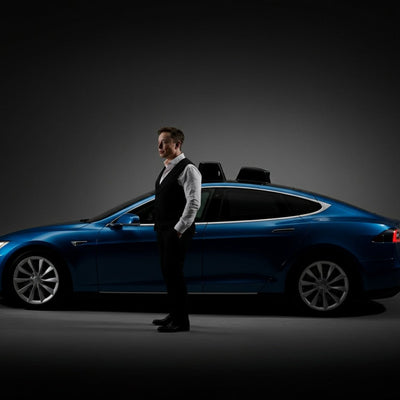 Elon Musk, Tesla'nın yıl sonuna kadar Robotaksi filosundan güvenlik sürücülerini kaldıracağını duyurdu