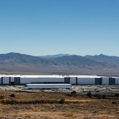 Tesla Semi Fabrikası Giga Nevada Yakınlarında Şükran Günü Haftasonu Boyunca Tamamlanma İşaretleri Gösteriyor