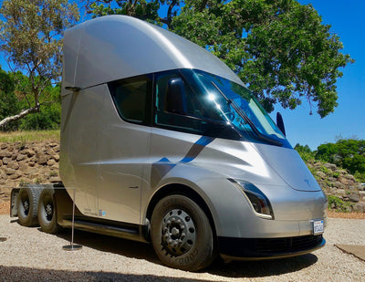 Şükran Günü 2025 Drone Görüntüleri, Nevada’daki Tesla Semi Fabrikasının Sessiz ve Daha Tamamlanmış Hâlini Gösterdi