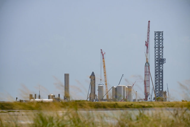 Bloomberg, SpaceX’in 2026’da yaklaşık 1,5 trilyon dolar değerlemeyle halka arzı planladığını bildirdi.