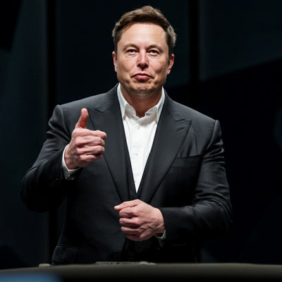 Elon Musk, Yapay Zeka ve Robotik Teknolojilerinin 20 Yıl İçinde Çalışmayı 'İsteğe Bağlı' Hale Getirebileceğini Öngörüyor