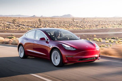 Tesla Model 3'te Tehlike Işıklarını Nasıl Açılır?