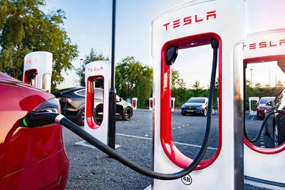 Tesla süper şarj istasyonunu nasıl kullanılır?