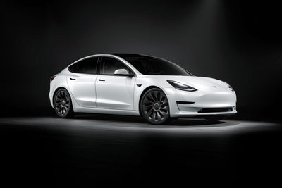 Tesla Model 3'te Sürüş Sırasında Youtube Nasıl İzlenir