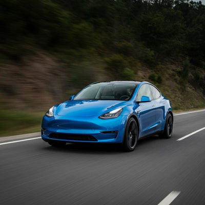 Uygun Fiyatlı Tesla Model Y’nin Özellikleri Açıkça Görünürken Mi Gizleniyor?