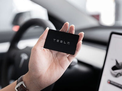 Anahtarsız Kolaylık: Tesla'nızı Anahtar Kartı Olmadan Nasıl Başlatırsınız