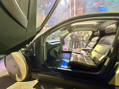 Aralık 2025 ortasındaki gözlemler, Kaliforniya ve Austin’de tekerlekli Cybercab test araçlarını gösterdi.