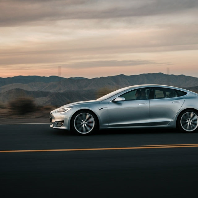 Tesla Robotaksi Programına Yeni ve Şaşırtıcı Bir Ücret Ekliyor