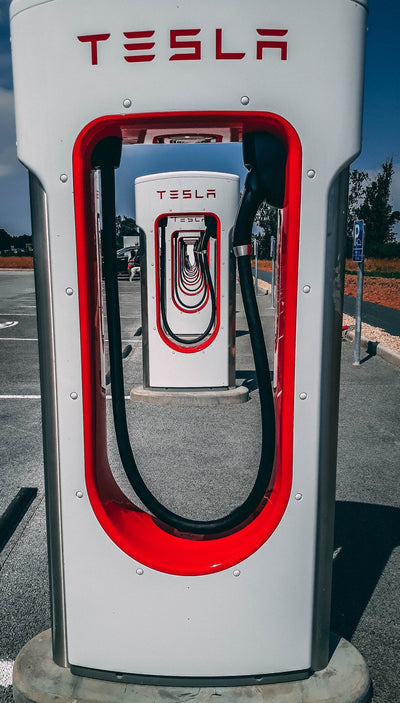 Tesla uygulamasına 2025 Şarj Pasaportu ve dokuz kazananlı Supercharging ödülü eklendi