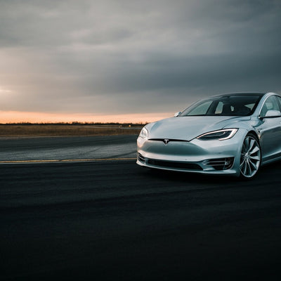 Tesla, Belirli Kaza Verilerini Gizli Tutma Girişiminde Rekabet Zararına İşaret Ediyor