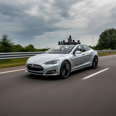 Tesla, Avrupa'da Yeni Tam Otonom Sürüş Programını Genişletiyor