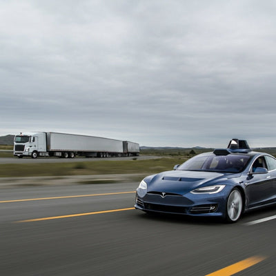 Tesla Tam Otonom Sürüş, Yarı Otonom ile Etkileyici Çarpışma Önleme Gösteriyor
