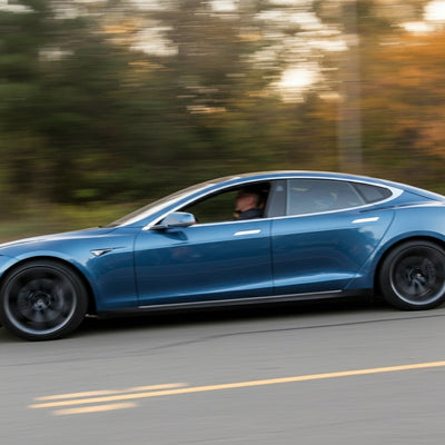 Tesla, Model S Testleriyle Premium Robotaksi Hizmeti İpuçları Veriyor