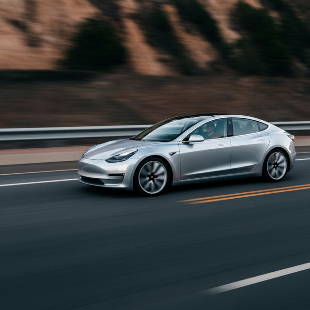 Tesla, Sürücülerin Beğeneceği Tam Otonom Sürüş Modülünde Büyük Değişiklik Yaptı