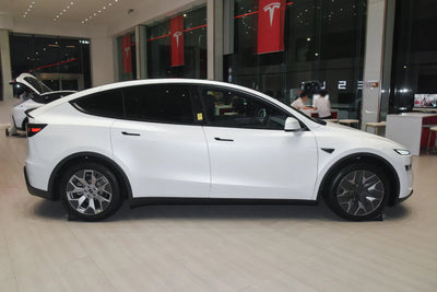 Tesla Model Y L Çin'de Lansmanı Yapıldı, Önemli Sahip Şikayetlerini Ele Alıyor