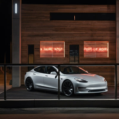 Tesla, Supercharger Diner'ın Önemli Detayını Açıkladı, Ama Düşündüğünüzden Daha Büyük