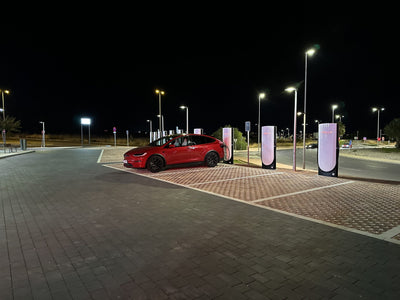 Tesla, Avustralya ve Avrupa Genelinde V4 Süper Şarj Cihazlarını Tanıttı