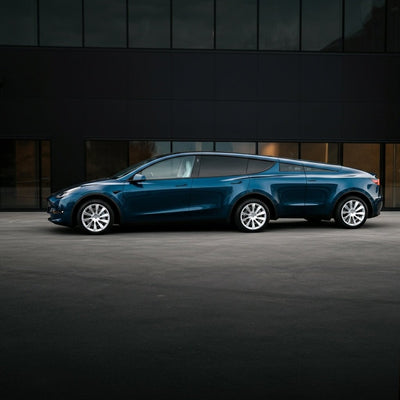 Tesla’nın Altı Koltuklu Uzatılmış Dingil Mesafeli Model Y L, Ocak 2026 için Tükendi