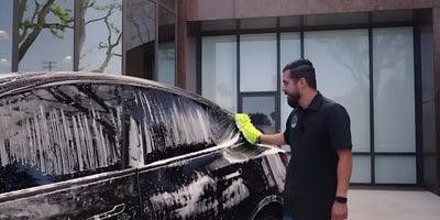 Tesla Model Y'nizi Yıkamanın Nihai Rehberi